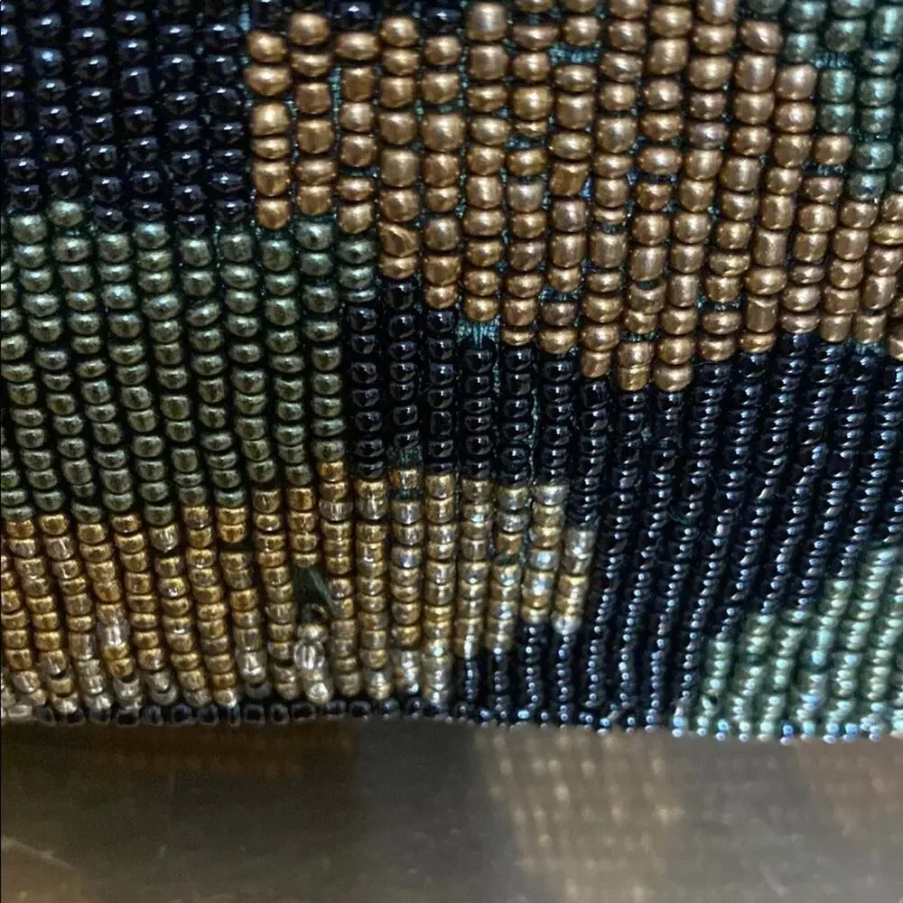 Hand Beaded Tiger Crossbody Bag Camo 7”x6”x2” w/ 23” Drop Zipper Tiana